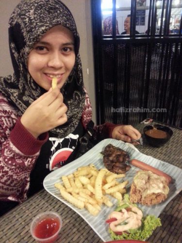 food blog-model cantik