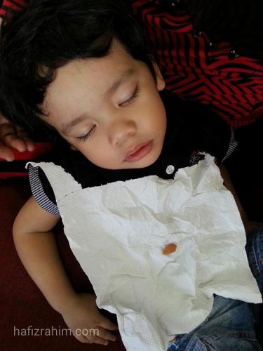 Kacang tersumbat dalam hidung