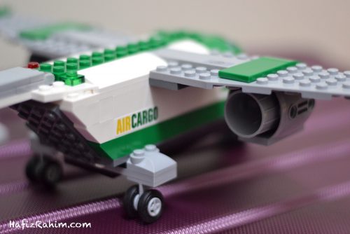 LEGO City Airport Cargo-behind