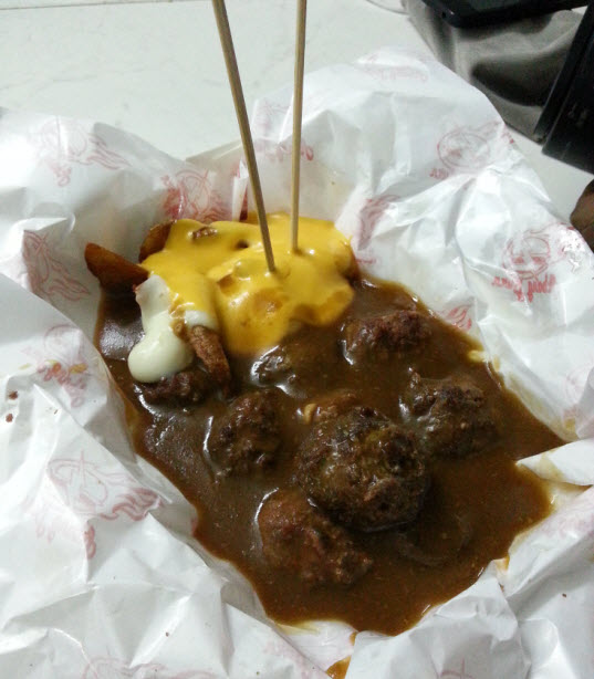 Meatball pun ada dijual tau. Sedap!